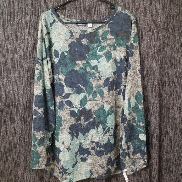 Women's Long Sleeve Top NWT - Picture 1 of 4